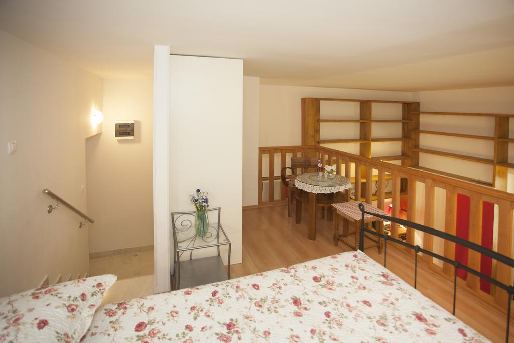 Kamenita Apartment Split Bagian luar foto